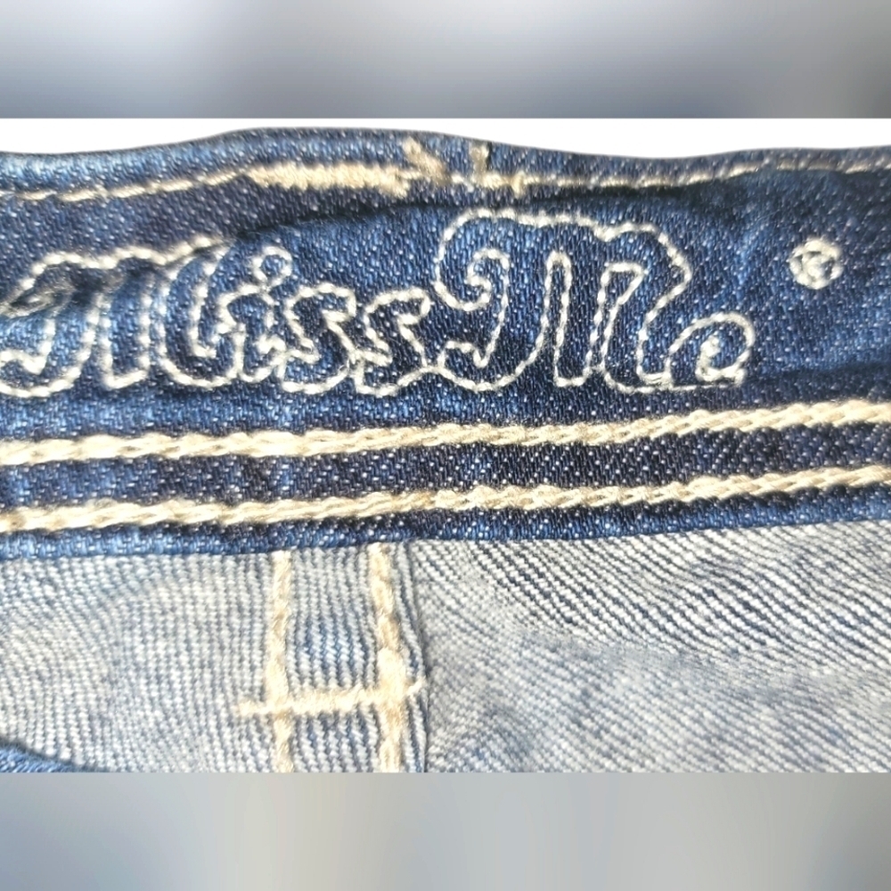 Miss Me Low Rise Bootcut Studded Jeans - Picture 11 of 12